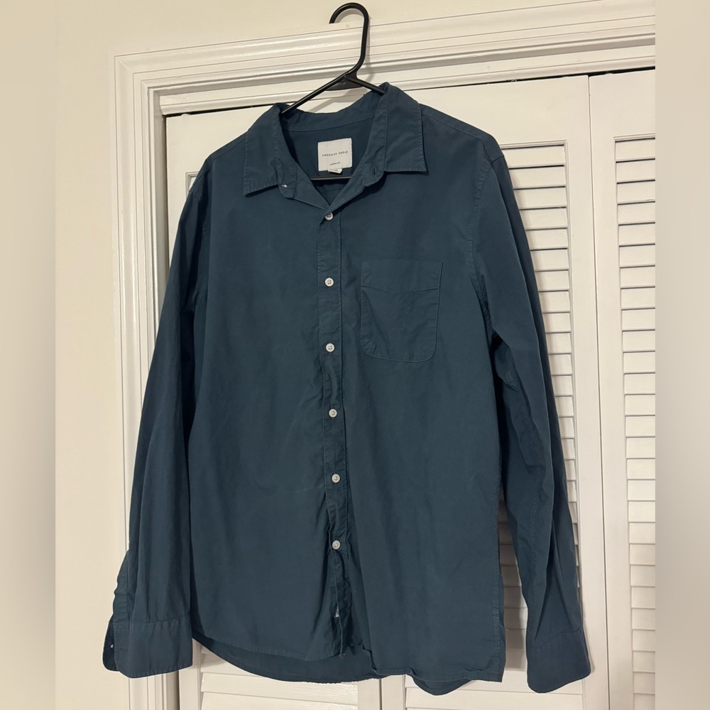 American Eagle Button Up Long Sleeve Dress Shirt